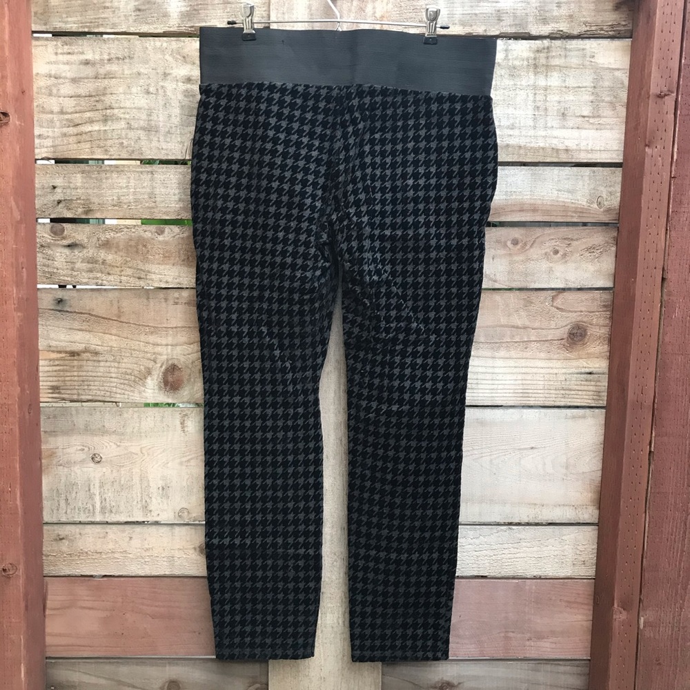 Black & Gray Pants Houndstooth - Picture 5 of 7